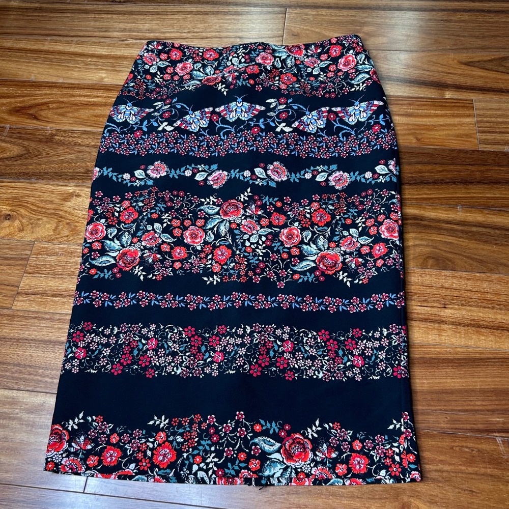 New York & Company knee length skirt ‎  butterfly floral Fitted Career Casua